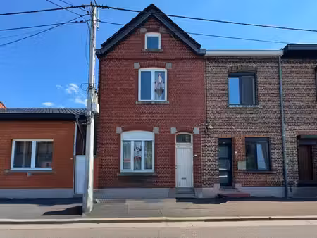 maison à rénover entièrement avec garage
