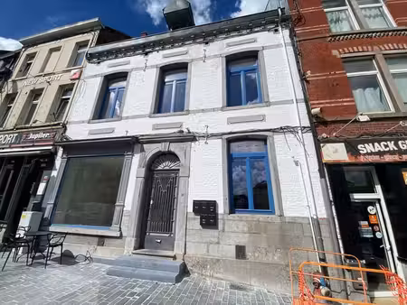 surface commerciale sur la grand place de braine-le-comte