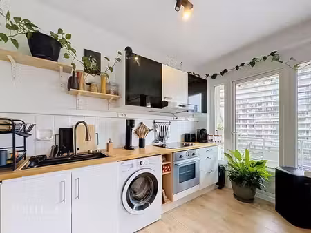 charmant appartement  grande terrasse 10m²  cave et parking