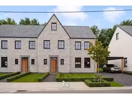 maison neuve spacieuse semi-mitoyenne à desselgem