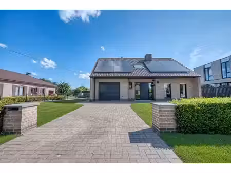 goed gelegen  gerenoveerde woning met 3 slaapkamers  tuin...