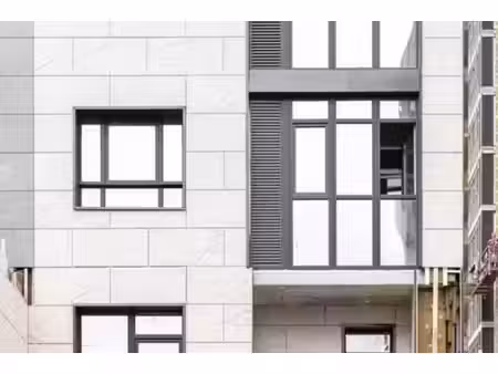 gand : immeuble d'appartements rénové comprenant 3 unités