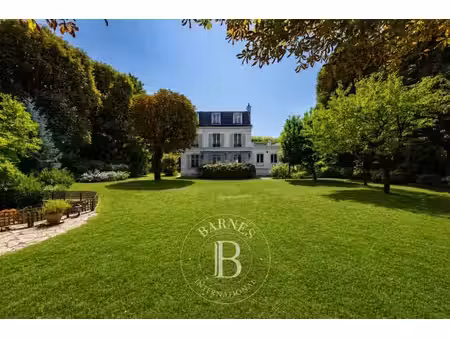 maison de luxe à vendre dans le quartier la varenne