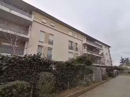 location appartement 1 pièce 33 m² à chassieu (69680)