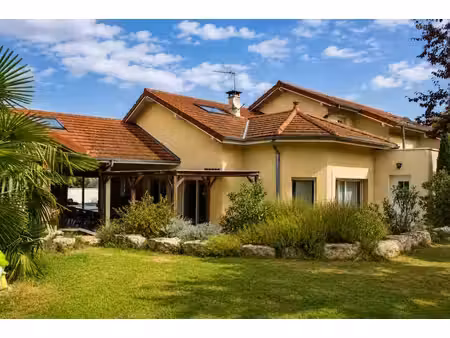 maison de luxe à vendre à la côte-saint-andré