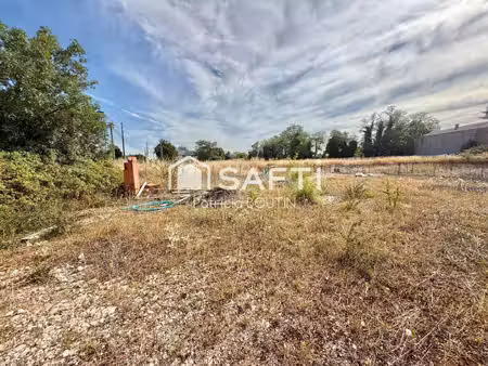 terrain constructible viabilisé à vendre