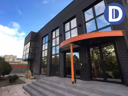 location bureaux 167m²