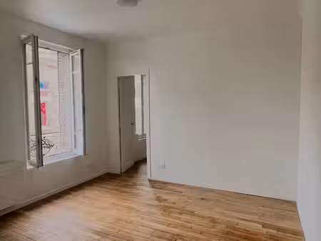 92600 asnieres - 2 pieces de 29.15m² - metro les agnettes