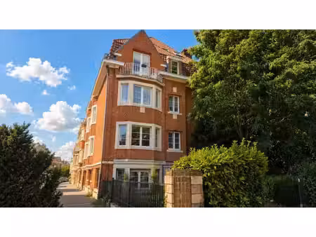 thieffry/petillon : grand appartement 2 chambres +/- 138m2
