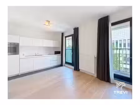studio à louer avec terrasse   etterbeek (vbe63095)