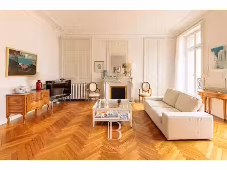 appartement de luxe à vendre dans le quartier centre ville