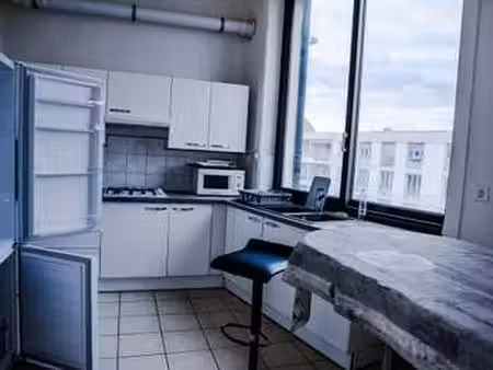 location appartement 3 pièces meublé à villeurbanne (69100) : à louer 3 pièces meublé / 84
