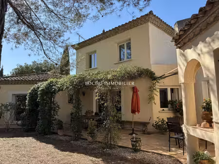 villa de luxe à vendre dans le quartier courtarelle-cantagril-muriers