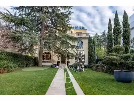 maison de luxe à vendre dans le quartier prince–marmottan