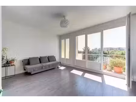 vente appartement 3 pièces 69 m² à caluire-et-cuire (69300)  250 000 €