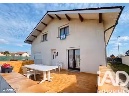 maison 600m2 montrond les bains