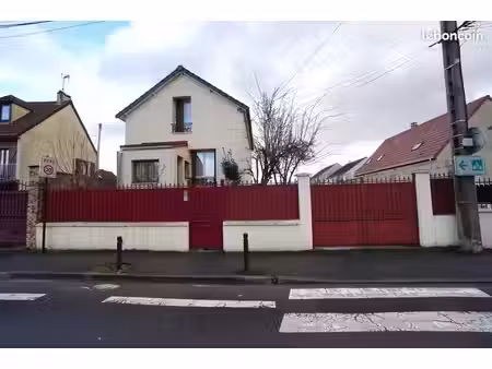 pavillon 4 pièces 145 m²