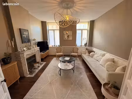 maison 8 pièces 252 m²