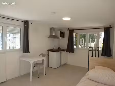 studio 1 pièce 20 m²