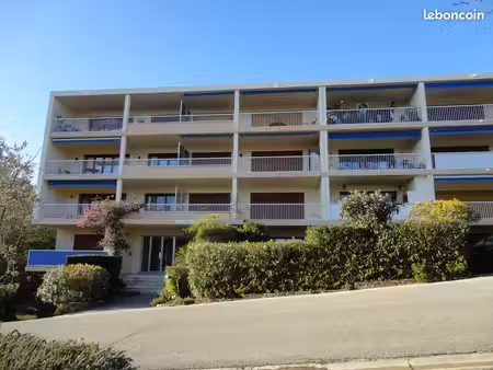 appartement terrasse vue mer a louer a l'annee