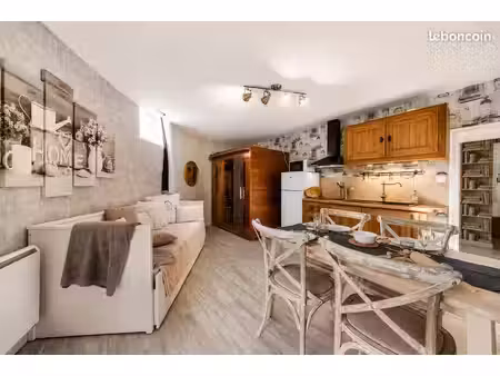 appartement 37 m² avec sauna dans tour du manoir