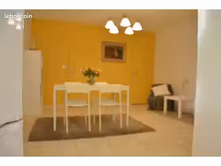 cocon provençal :bel appartement t2bis au coeur de pignans
