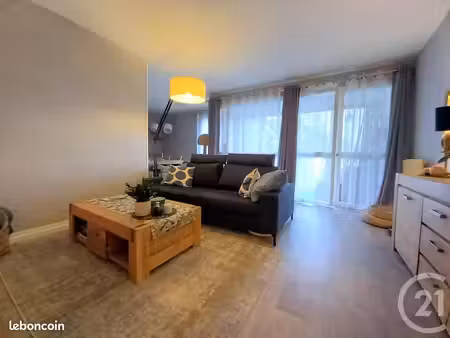 appartement 4 pièces 77 m²