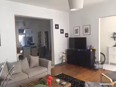 maison 140 m² – 4 chambres – 2 salles de bains – extérieur – châtellerault