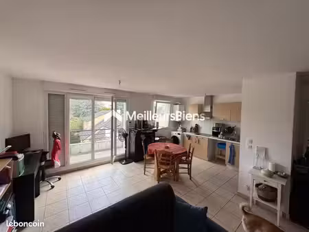 appartement 3 pièces 60 m²