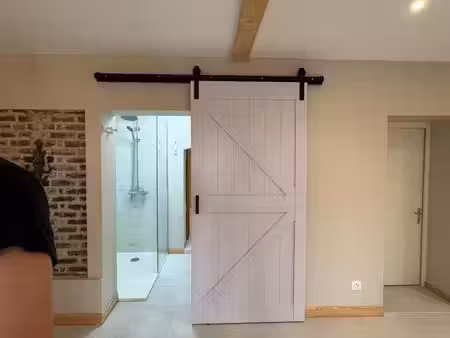 grand appartement rdc dans ppte privée