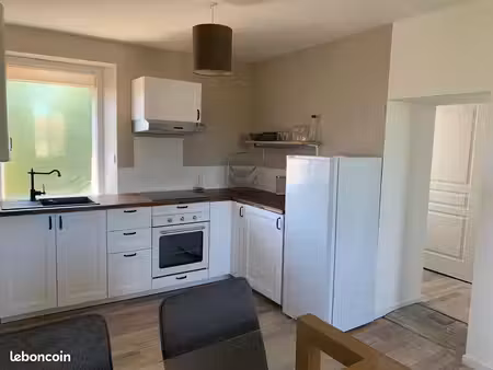 appartement meublé. eau edf  chauffage inclu