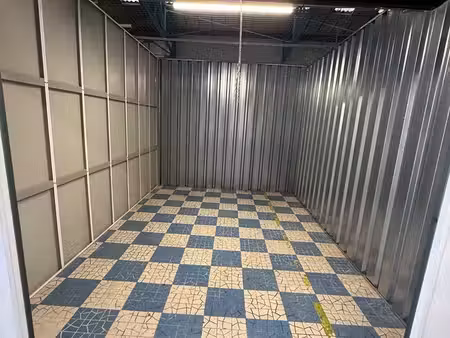 box / garage à louer 12 m²
