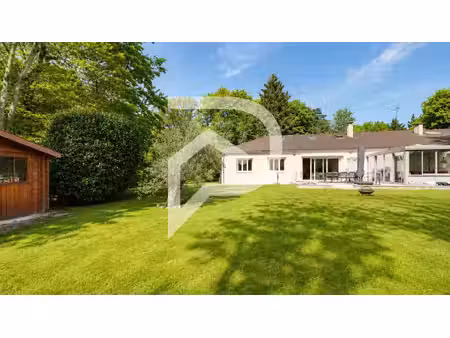 vente maison 7 pièces 150 m² la celle-saint-cloud (78170)