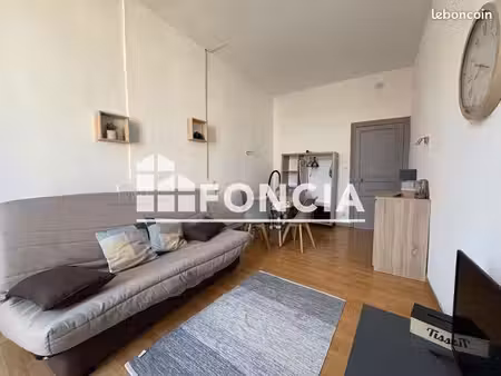 studio 1 pièce 27 m²