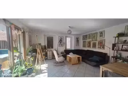 laissaud  70 m²  t3
