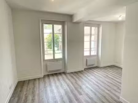 appartement rénové 26m2 calme joigny