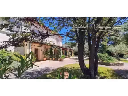 maison avec piscine et jardin mazan (84)