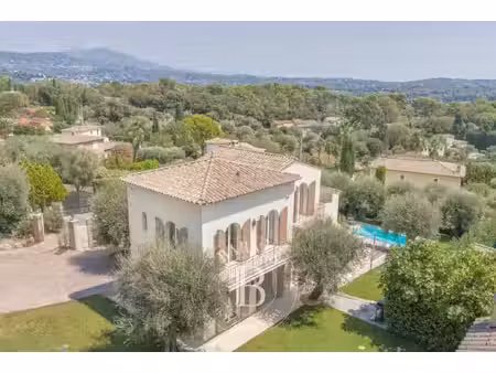 maison de luxe à vendre dans le quartier saint jacques sud