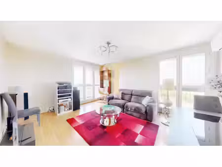 beau 3 pièces en dernier étage
