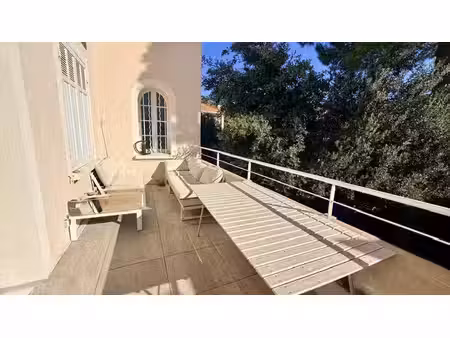 appartement 103m2 habitable stationnement terrasse