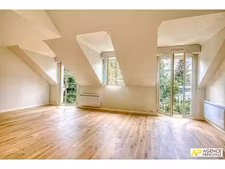 versailles montreuil appartement 5 / 6 pièces 126 m² au sol situé au 2ème et dernier étage