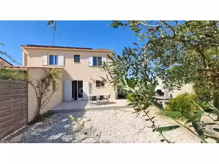 maison à vendre 4 pièces maison avec studio indépendant  garage et jardin – châteaurenard