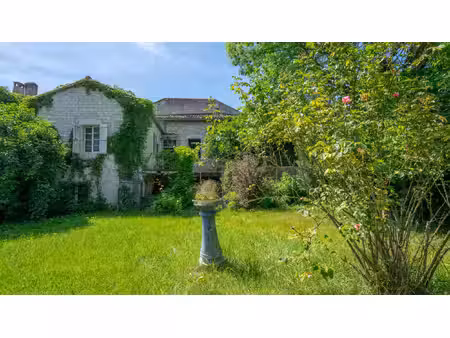 maison de hameau a restaurer avec terrasse caves et jardin c