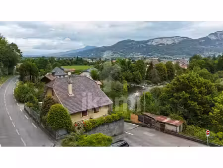 maison à rénover en deux appartements gros potentiel à sai
