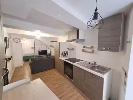 location appartement 1 pièce 26 m² à la cadière-d’azur (83740)
