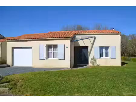 location maison 3 pièces 71 m² à saint-laurent-de-la-salle (85410)