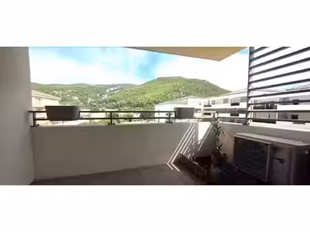 appartement t3 + terrasse + box double fermé
