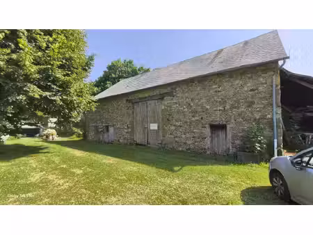 belle grange en pierre sur 1000m2