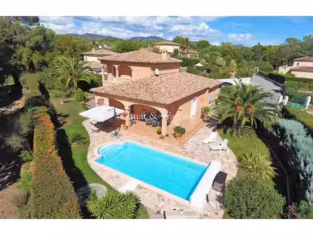 villa en exclusivité quartier résidentiel et sécuritaire