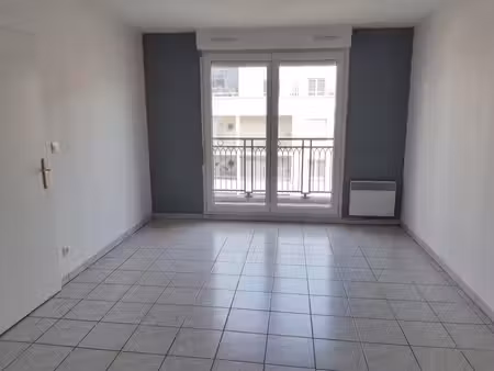 t2 69003 lyon